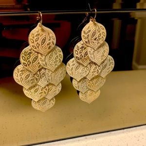 Cream and silver dangling earrings